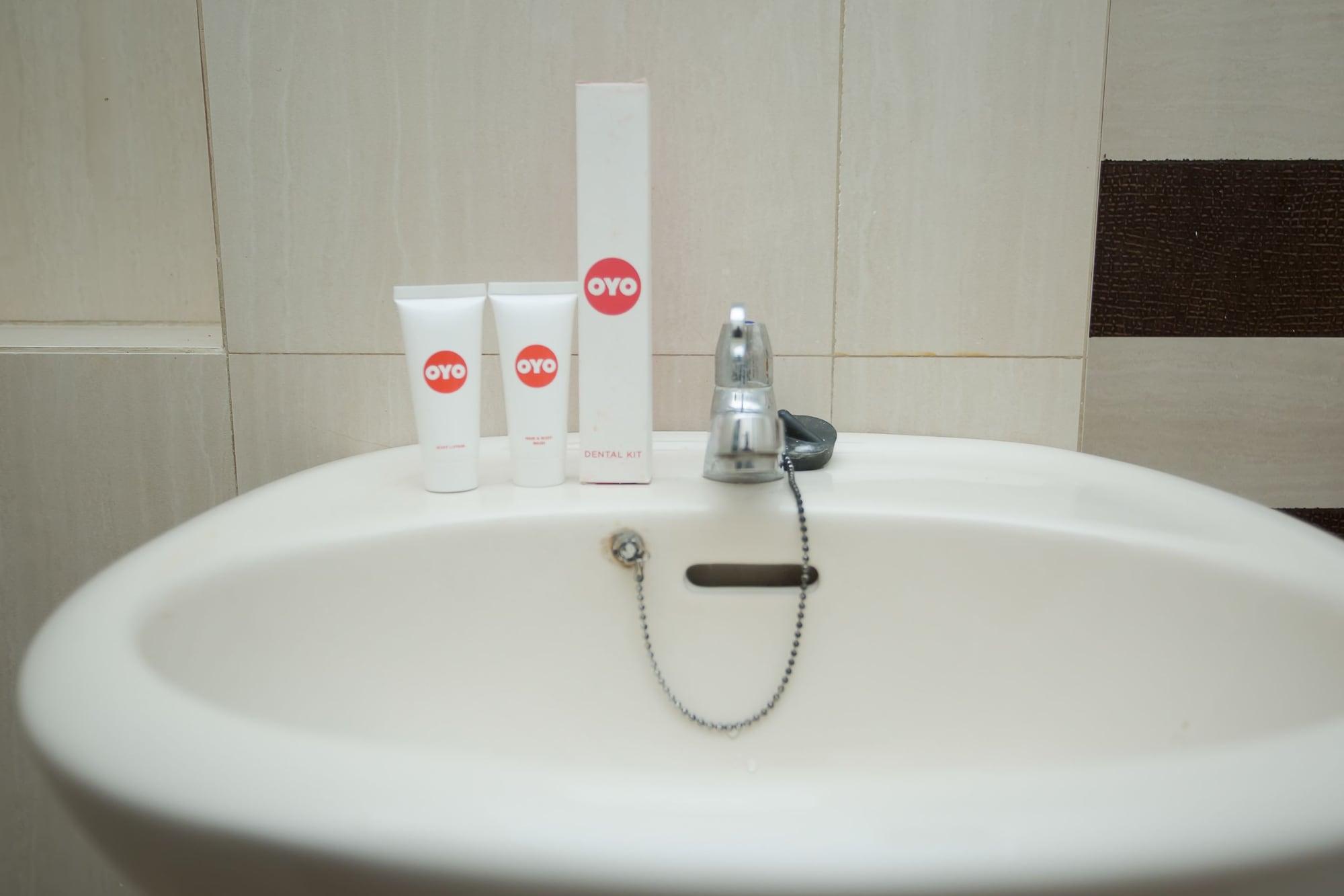 Oyo 850 Lapan Lapan Hotel Banjarmasin  Exterior photo